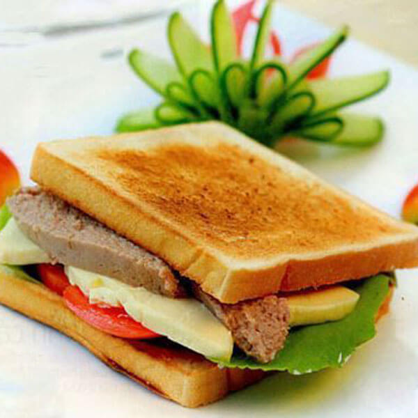bánh mì sandwich kẹp pate nấm